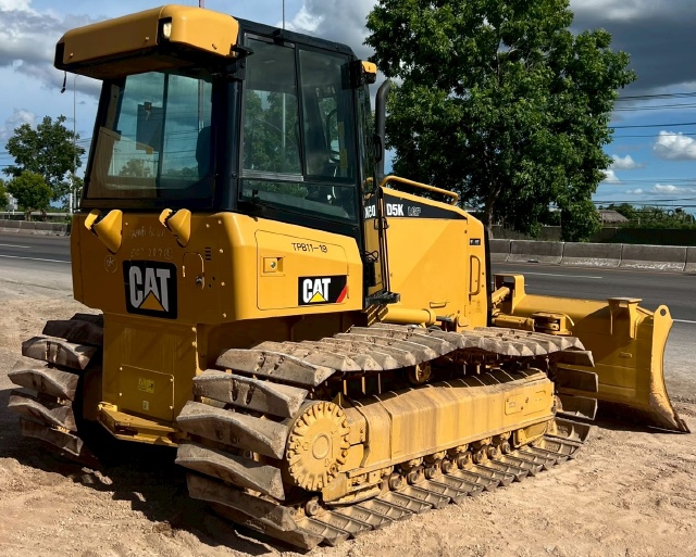 ขายรถดันดิน CAT D5K ปี 2010 พร้อมใช้ มีVDOการทำงานครับ ขายรถดันดิน CAT D5K ปี 2010 พร้อมใช้ มีVDOการทำงานครับ