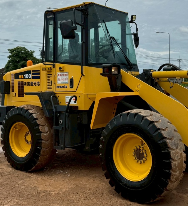ขายรถตักล้อยาง KOMATSU WA100-5 นำเข้าจากญี่ปุ่น พร้อมใช้ มีVDOการทำงานครับ