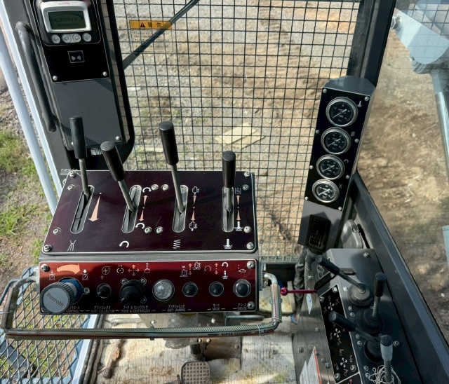 ขายรถเจาะ FURUKAWA HCR900-DSV ปี 2018 นำเข้าจากญี่ปุ่น พร้อมใช้ มีVDOการทำงานครับ ขายรถเจาะ FURUKAWA HCR900-DSV ปี 2018 นำเข้าจากญี่ปุ่น พร้อมใช้ มีVDOการทำงานครับ