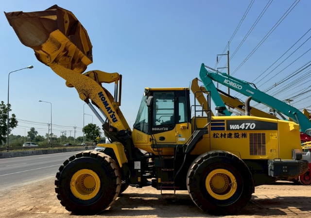 ขายรถตักล้อยาง KOMATSU WA470-7 ปี 2013 นำเข้าจากญี่ปุ่น พร้อมใช้ มีVDOการทำงานครับ