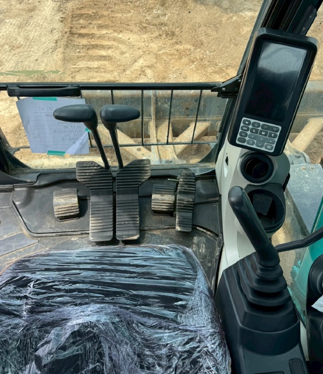 ขายรถขุด KOBELCO SK135SR-3 ปี 2017 นำเข้าจากญี่ปุ่น พร้อมใช้ มีVDOการทำงานครับ