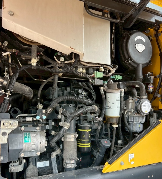 ขายรถตักล้อยาง KOMATSU WA320-8 ปี 2018 แขนยาวพิเศษ นำเข้าจากญี่ปุ่น พร้อมใช้ มีVDOการทำงานครับ