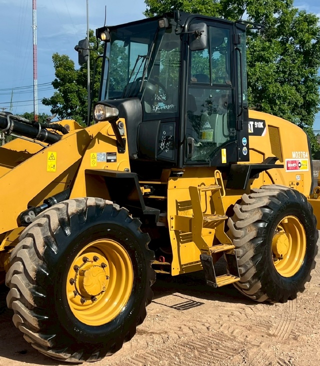 ขายรถตักล้อยาง CAT 910K ปี 2015 แขนยาวพิเศษ พร้อมใช้ มีVDOการทำงานครับ ขายรถตักล้อยาง CAT 910K ปี 2015 แขนยาวพิเศษ พร้อมใช้ มีVDOการทำงานครับ