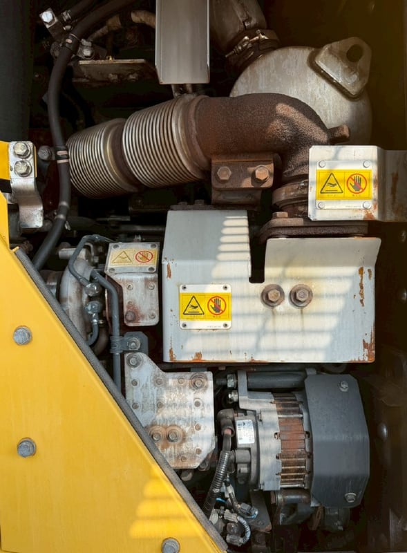 ขายรถตักล้อยาง KOMATSU WA100-8 ปี 2018 นำเข้าจากญี่ปุ่น พร้อมใช้ มีVDOการทำงานครับ