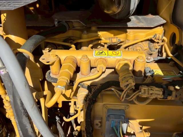 ขายรถดันดิน CAT D5K ปี 2010 พร้อมใช้ มีVDOการทำงานครับ
