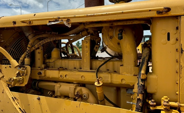 ขายรถดันดิน CAT D5 พร้อมใช้ มีVDOการทำงานครับ
