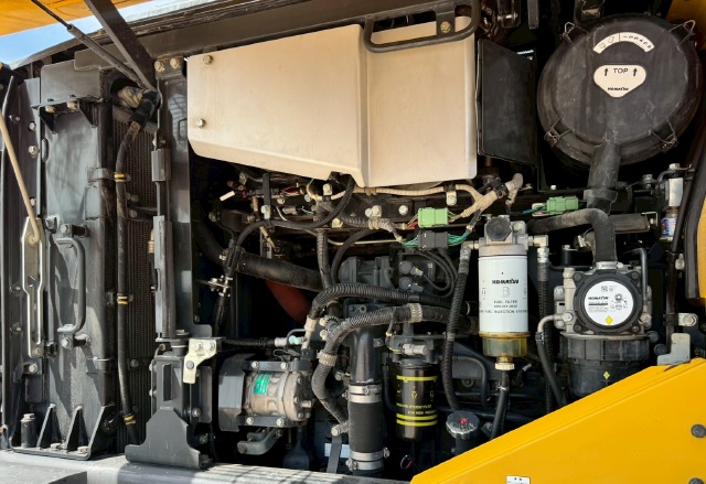 ขายรถตักล้อยาง KOMATSU WA320-8 ปี 2019 พร้อมใช้ มีVDOการทำงานครับ