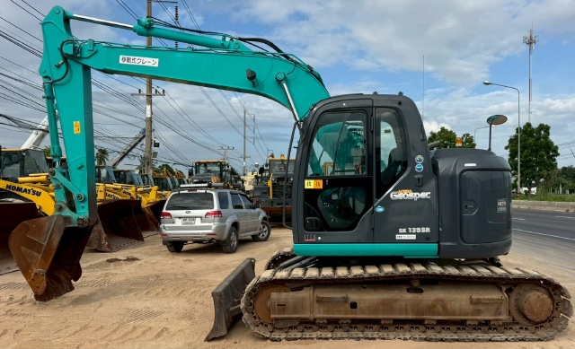 ขายรถขุด KOBELCO SK135SR-2 ปี 2012 นำเข้าจากญี่ปุ่น พร้อมใช้ มีVDOการทำงานครับ