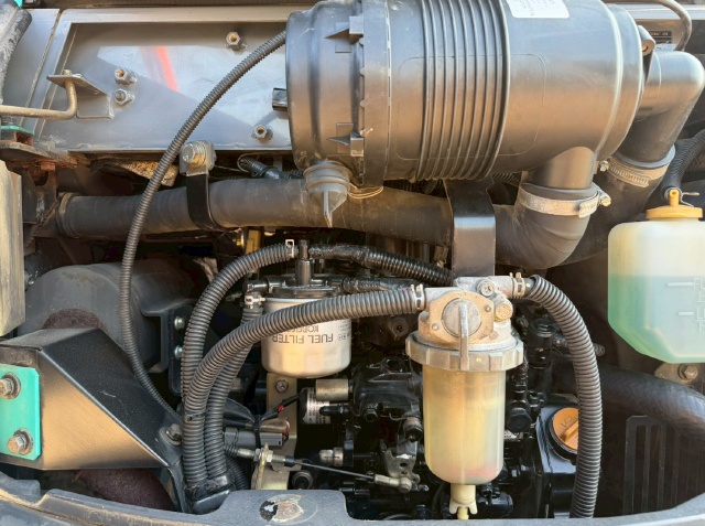 ขายรถขุด KOBELCO SK35SR-5 ปี 2011 นำเข้าจากญี่ปุ่น พร้อมใช้ มีVDOการทำงานครับ