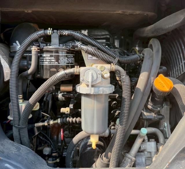 ขายรถขุด KOMATSU PC35MR-2 ปี 2003 อาร์มพิเศษ นำเข้าจากญี่ปุ่น พร้อมใช้ มีVDOการทำงานครับ