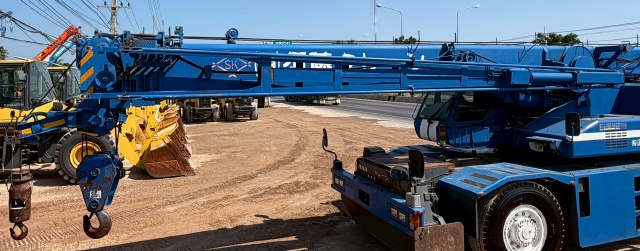 ขายรถเครน TADANO GR250N-1 (ขนาด 25 ตัน) ปี 2004 นำเข้าจากญี่ปุ่น พร้อมใช้ มีVDOการทำงานครับ