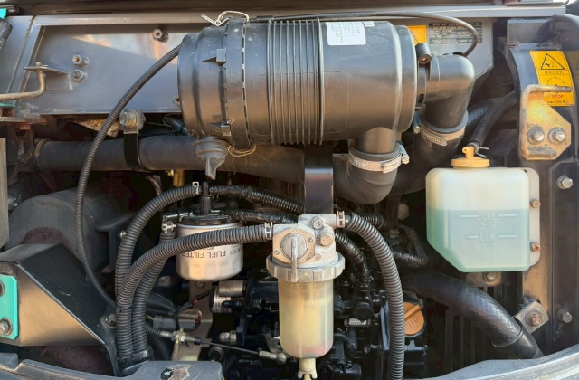 ขายรถขุด KOBELCO SK35SR-5 ปี 2011 นำเข้าจากญี่ปุ่น พร้อมใช้ มีVDOการทำงานครับ