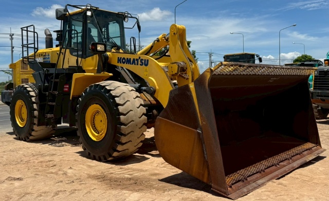 ขายรถตักล้อยาง KOMATSU WA500-7 ปี 2014 นำเข้าจากญี่ปุ่น พร้อมใช้ มีVDOการทำงานครับ