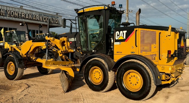 ขายรถเกรด CAT 140M ปี 2010 นำเข้าจากอเมริกาพร้อมใช้ มีVDOการทำงานครับ
