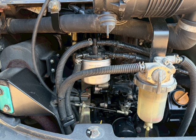 ขายรถขุด KOBELCO SK35SR-5 ปี 2011 นำเข้าจากญี่ปุ่น พร้อมใช้ มีVDOการทำงานครับ