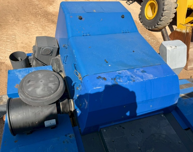 ขายรถเครน TADANO GR250N-1 (ขนาด 25 ตัน) ปี 2004 นำเข้าจากญี่ปุ่น พร้อมใช้ มีVDOการทำงานครับ