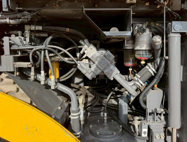 ขายรถปูยาง SUMITOMO HA60W-7 (ขนาด 6 เมตร) ปี 2010 พร้อมใช้ มีVDOการทำงานครับ