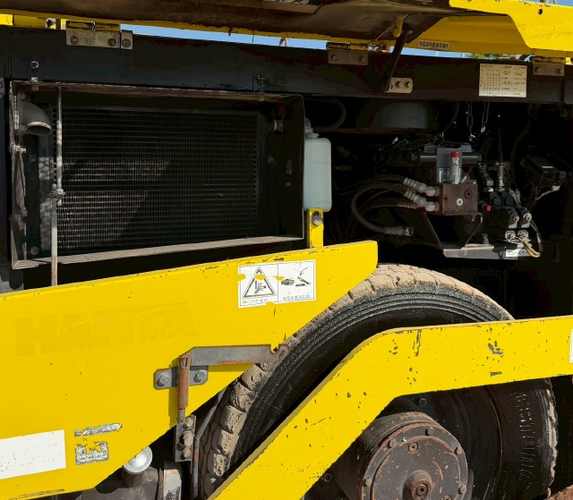 ขายรถปูยาง HANTA F1432W3 ปี 2012 (ขนาด 3.1 เมตร) นำเข้าจากญี่ปุ่น พร้อมใช้ มีVDOการทำงานครับ