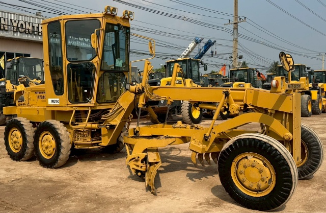 ขายรถเกรด MITSUBISHI MG100 นำเข้าจากญี่ปุ่น พร้อมใช้ มีVDOการทำงานครับ ขายรถเกรด MITSUBISHI MG100 นำเข้าจากญี่ปุ่น พร้อมใช้ มีVDOการทำงานครับ