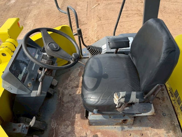 ขายรถตักล้อยาง KOMATSU WA200-3 นำเข้าจากญี่ปุ่น พร้อมใช้ มีVDOการทำงานครับ