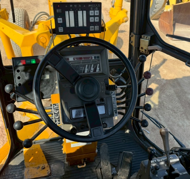 ขายรถเกรด MITSUBISHI MG500S-E นำเข้าจากญี่ปุ่น พร้อมใช้ มีVDOการทำงานครับ