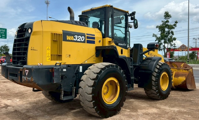 ขายรถตักล้อยาง KOMATSU WA320-8 ปี 2018 แขนยาวพิเศษ นำเข้าจากญี่ปุ่น พร้อมใช้ มีVDOการทำงานครับ
