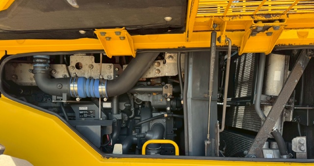 ขายรถตักล้อยาง KOMATSU WA500-7 ปี 2014 นำเข้าจากญี่ปุ่น พร้อมใช้ มีVDOการทำงานครับ