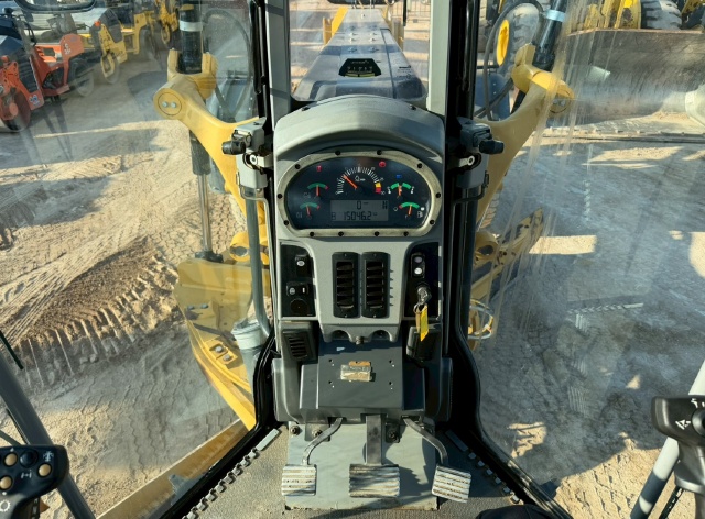 ขายรถเกรด CAT 140M ปี 2010 นำเข้าจากอเมริกาพร้อมใช้ มีVDOการทำงานครับ