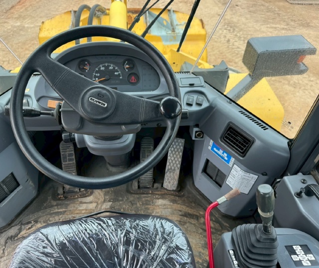 ขายรถตักล้อยาง KOMATSU WA150-5 พร้อมใช้ มีVDOการทำงานครับ