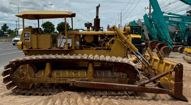 ขายรถดันดิน CAT D5 พร้อมใช้ มีVDOการทำงานครับ