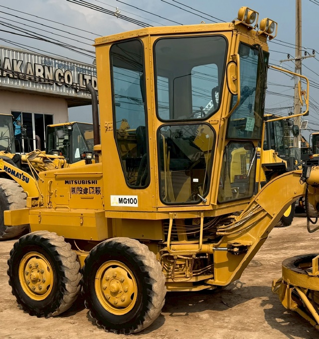 ขายรถเกรด MITSUBISHI MG100 นำเข้าจากญี่ปุ่น พร้อมใช้ มีVDOการทำงานครับ ขายรถเกรด MITSUBISHI MG100 นำเข้าจากญี่ปุ่น พร้อมใช้ มีVDOการทำงานครับ