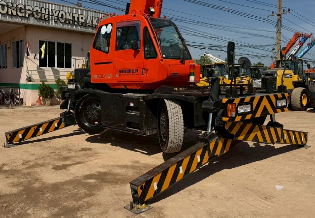 ขายรถเครน TADANO GR120N-1 (ขนาด 12 ตัน) ปี 2005 นำเข้าจากญี่ปุ่น พร้อมใช้ มีVDOการทำงานครับ