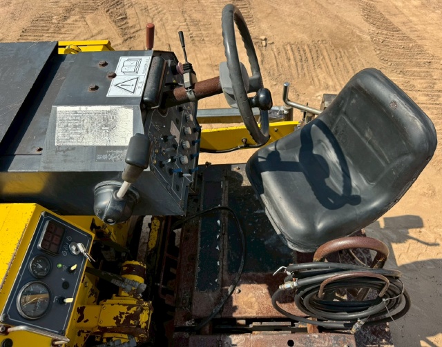 ขายรถปูยาง SUMITOMO HB31W-5B ปี 2009 (ขนาด 3.1 เมตร) นำเข้าจากญี่ปุ่น พร้อมใช้ มีVDOการทำงานครับ ขายรถปูยาง SUMITOMO HB31W-5B ปี 2009 (ขนาด 3.1 เมตร) นำเข้าจากญี่ปุ่น พร้อมใช้ มีVDOการทำงานครับ