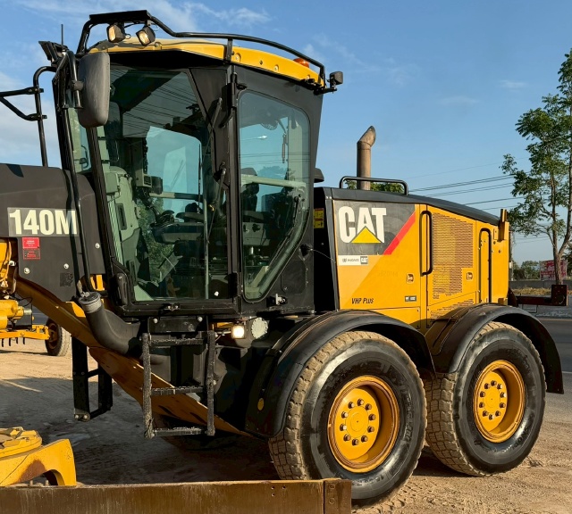 ขายรถเกรด CAT 140M ปี 2010 นำเข้าจากอเมริกาพร้อมใช้ มีVDOการทำงานครับ