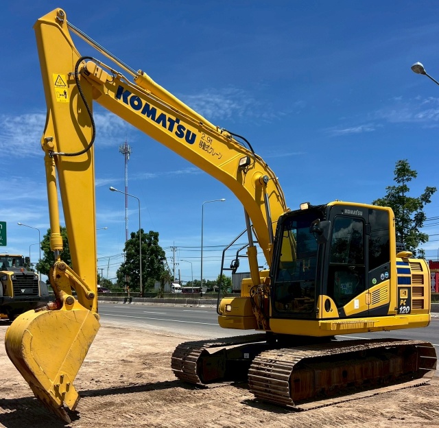 ขายรถขุด KOMATSU PC120-11 ปี 2018 นำเข้าจากญี่ปุ่น พร้อมใช้ มีVDOการทำงานครับ ขายรถขุด KOMATSU PC120-11 ปี 2018 นำเข้าจากญี่ปุ่น พร้อมใช้ มีVDOการทำงานครับ