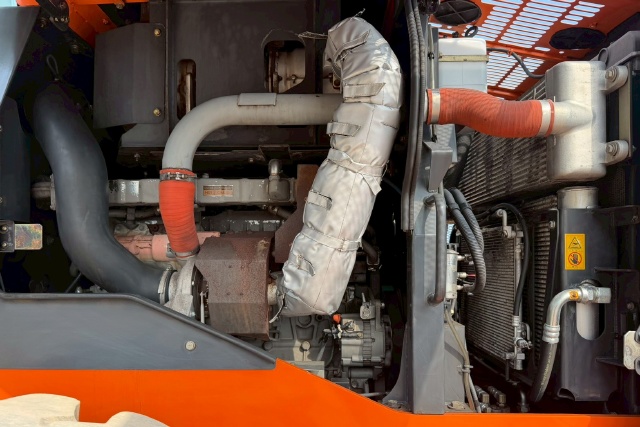 ขายรถตักล้อยาง HITACHI ZW250-5B ปี 2013 นำเข้าจากญี่ปุ่น พร้อมใช้ มีVDOการทำงานครับ