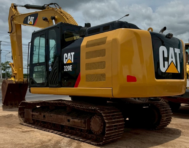 ขายรถขุด CAT 320E ปี 2017 นำเข้าจากญี่ปุ่น พร้อมใช้ มีVDOการทำงานครับ
