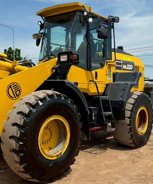 ขายรถตักล้อยาง KOMATSU WA320-8 ปี 2022 พร้อมใช้ มีVDOการทำงานครับ