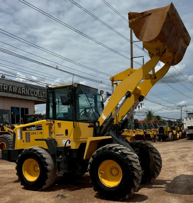 ขายรถตักล้อยาง KOMATSU WA150-5 พร้อมใช้ มีVDOการทำงานครับ