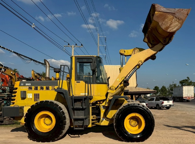 ขายรถตักล้อยาง KOMATSU WA350-3E นำเข้าจากญี่ปุ่น พร้อมใช้ มีVDOการทำงานครับ