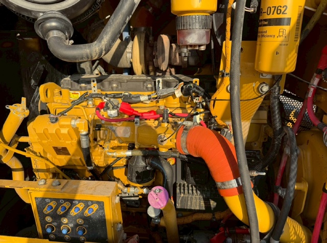 ขายรถเกรด CAT 140M ปี 2010 นำเข้าจากอเมริกาพร้อมใช้ มีVDOการทำงานครับ