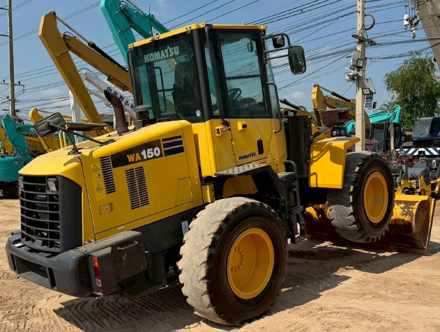 ขายรถตักล้อยาง KOMATSU WA150-6 ปี 2012 นำเข้าจากญี่ปุ่น พร้อมใช้ มีVDOการทำงานครับ