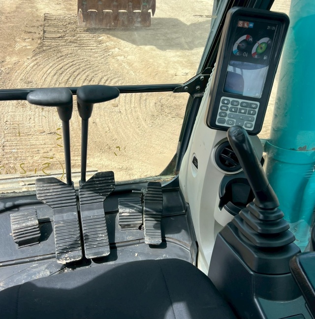 ขายรถขุด KOBELCO SK200 MARK 9 ปี 2015 พร้อมใช้ มีVDOการทำงานครับ