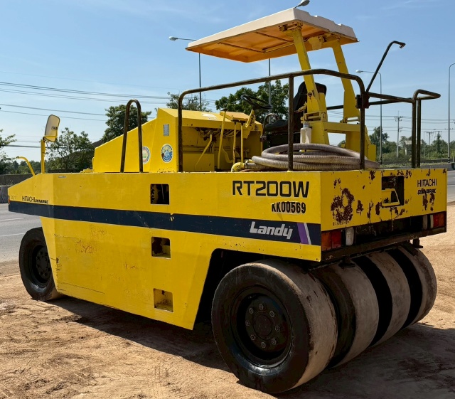 ขายรถบด HITACHI RT200W-C นำเข้าจากญี่ปุ่น พร้อมใช้ มีVDOการทำงานครับ