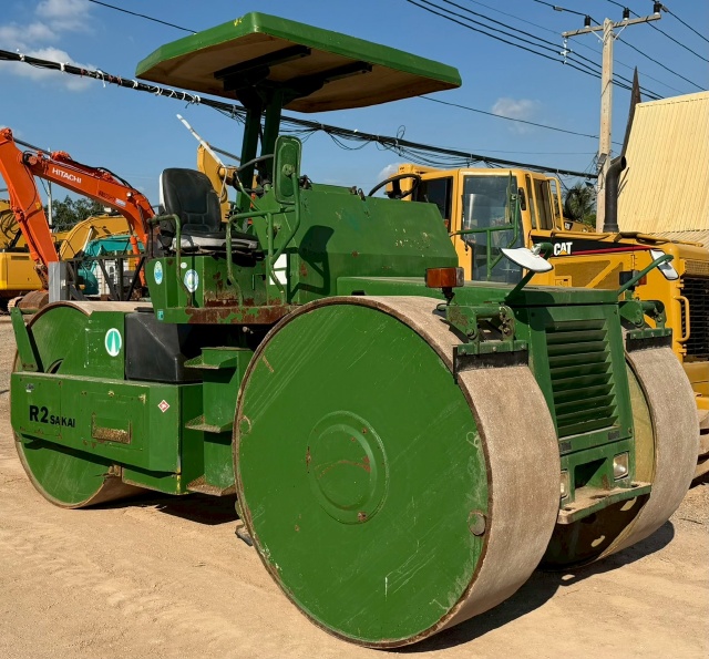 ขายรถบด SAKAI R2 นำเข้าจากญี่ปุ่น พร้อมใช้ มีVDOการทำงานครับ ขายรถบด SAKAI R2 นำเข้าจากญี่ปุ่น พร้อมใช้ มีVDOการทำงานครับ