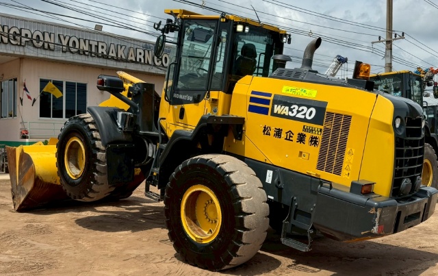 ขายรถตักล้อยาง KOMATSU WA320-8 ปี 2022 พร้อมใช้ มีVDOการทำงานครับ