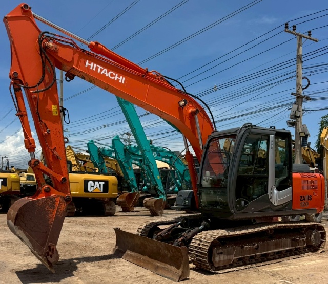 ขายรถขุด HITACHI ZX120-3 พร้อมใช้ มีVDOการทำงานครับ