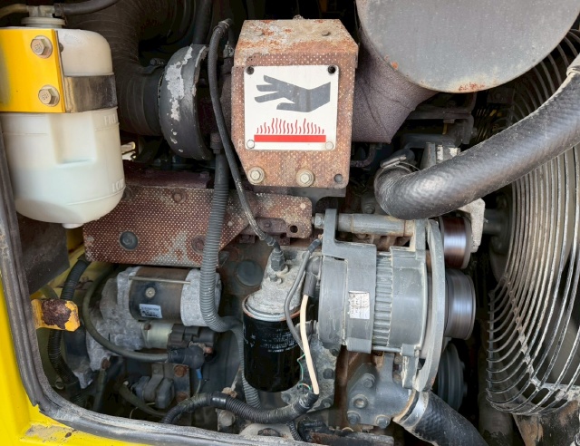 ขายรถตักล้อยาง KOMATSU WA200-3 นำเข้าจากญี่ปุ่น พร้อมใช้ มีVDOการทำงานครับ