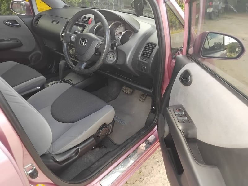 Honda jazzปี2005 Honda jazzปี2005