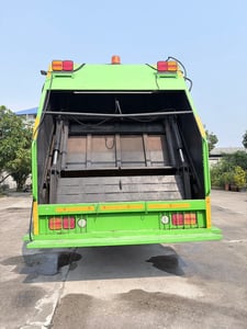 ISUZU FTR 240แรงม้า รถบรรทุก 6ล้อ บรรทุกขยะ ปี2013 ISUZU FTR 240แรงม้า รถบรรทุก 6ล้อ บรรทุกขยะ ปี2013